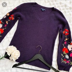 Purple American Eagle Bell Sleeve Floral Sweater